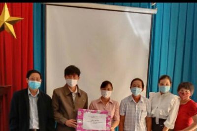 Ngày 20/11 là một ngày lễ lớn đối với những người chiến sỹ văn hoá, năm 2021 do ảnh hưởng của đại dịch COVID nên nhà trường không tổ chức tọa đàm nhưng Đảng ủy, ủy ban nhân dân, ủy ban Mặt trận Tổ Quốc phường Tân Hoà, ban chỉ huy trạm Rada 20 vẫn không quên ngày trọng đại này và đã tặng cho trường những bông hoa tươi thắm, những món quà và những lời chúc tốt đẹp. Nhà trường xin chân thành cảm ơn  ! Chúc mọi người có sức khỏe tốt, hạnh phúc và bình an, chúc tất cả những Thầy cô đã và đang công tác trong ngành giáo dục đón ngày lễ vui vẻ, ấm áp