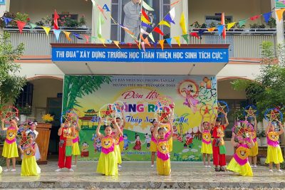 Ngày 06/10/2025, trường Tiểu học Trần Quốc Toản đã tổ chức chương trình “Đêm Hội Trăng Rằm” cho toàn thể học sinh với nhiều hoạt động ý nghĩa và vui tươi.