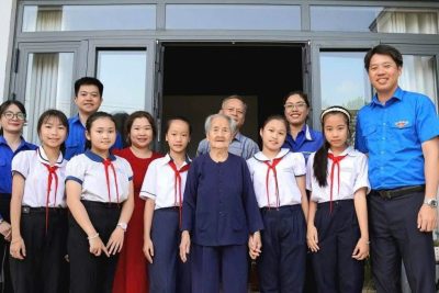 TRƯỜNG TH TRẦN QUỐC TOẢN VỚI HÀNH TRÌNH TRI ÂN: THIẾU NHI ĐẮK LẮK THĂM HỎI CÁC MẸ VIỆT NAM ANH HÙNG